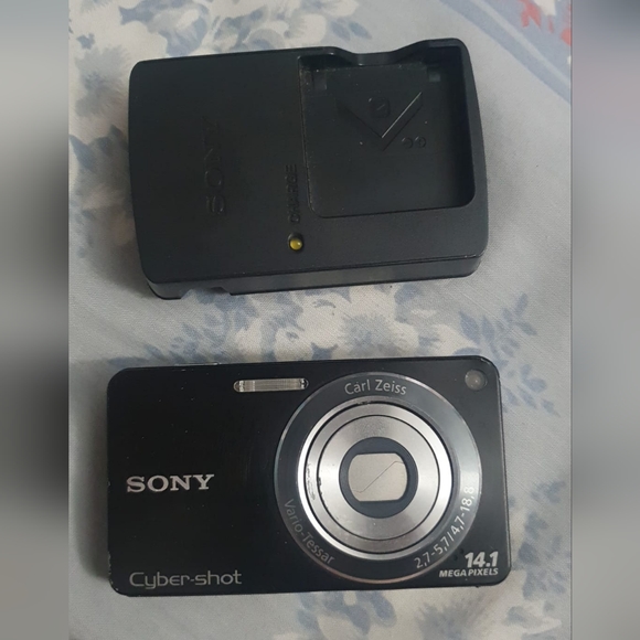 Sony Other - Sony Cyber-shot W350 14.1MP Digital point & shoot Camera (working)